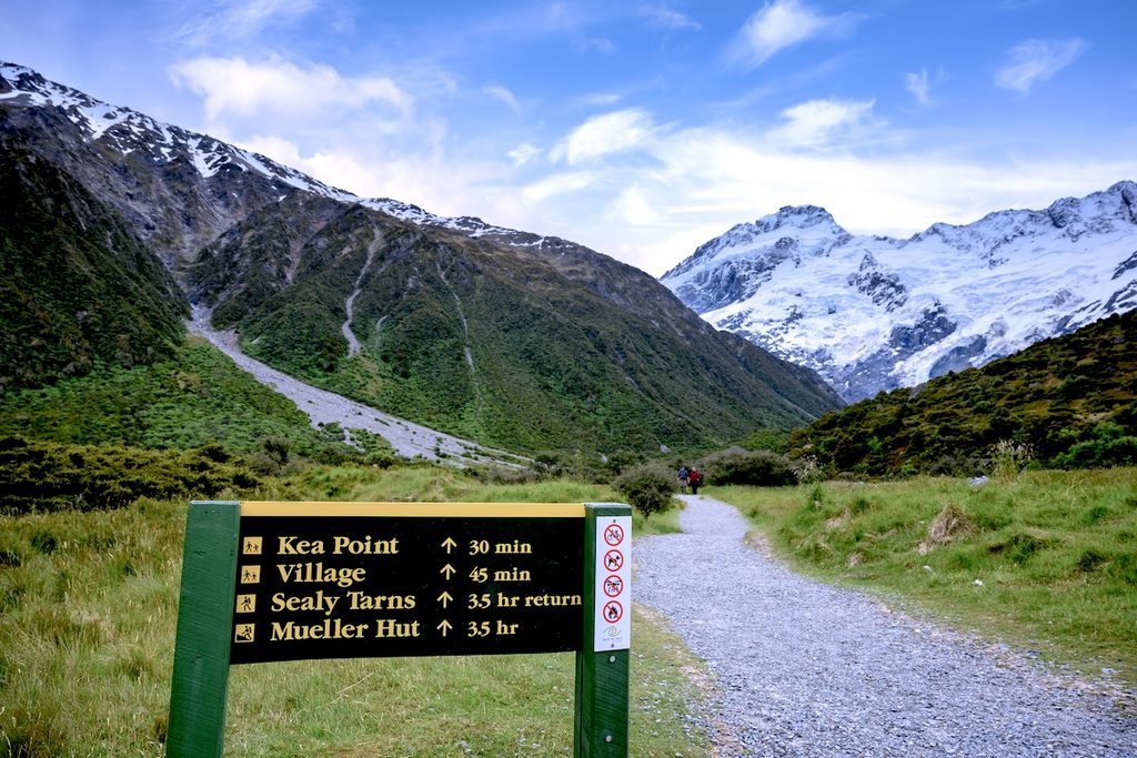 mt cook hikes sign