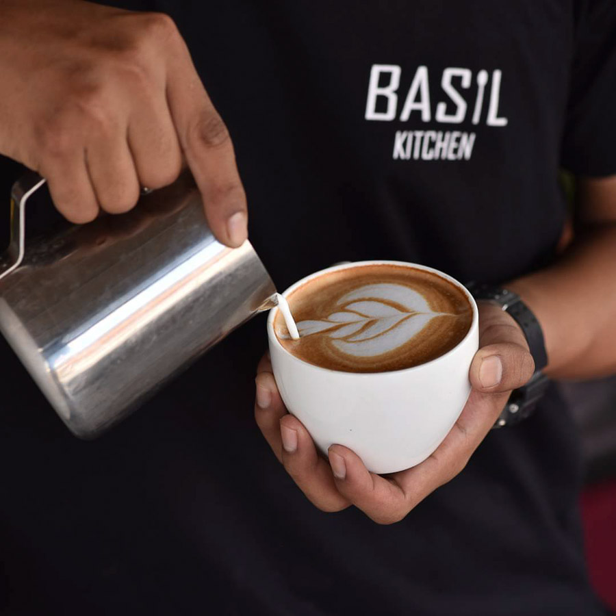 bali cafe digital nomad work 1