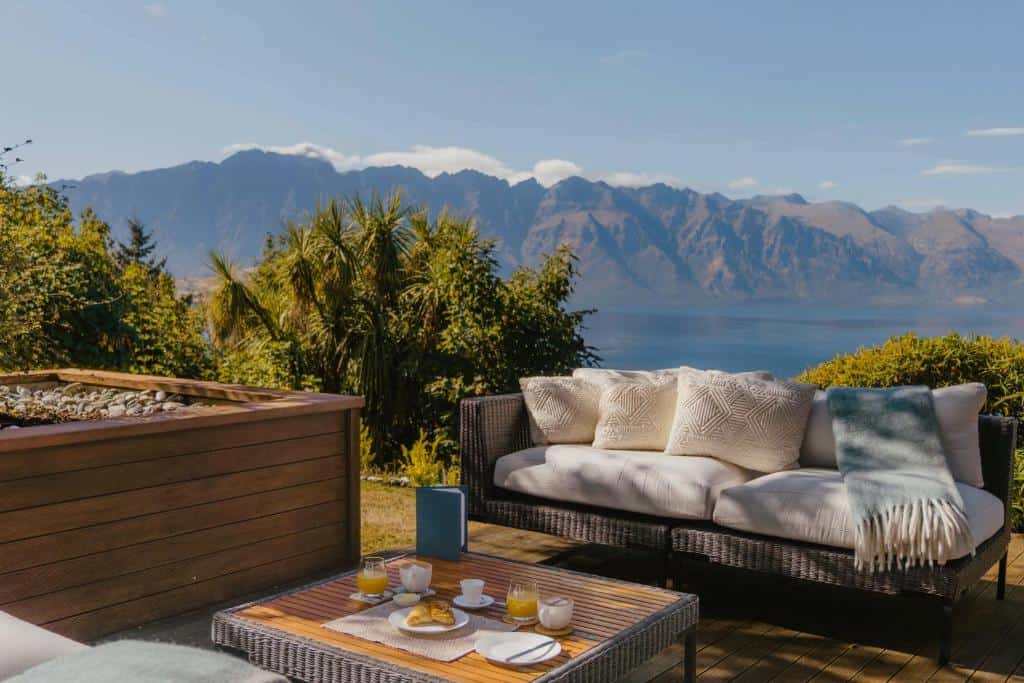 where to stay in queenstown rendezvous heritage hotel queenstown