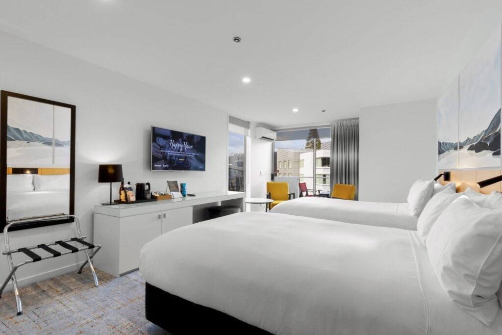where to stay in queenstown scenic suites queenstown 03