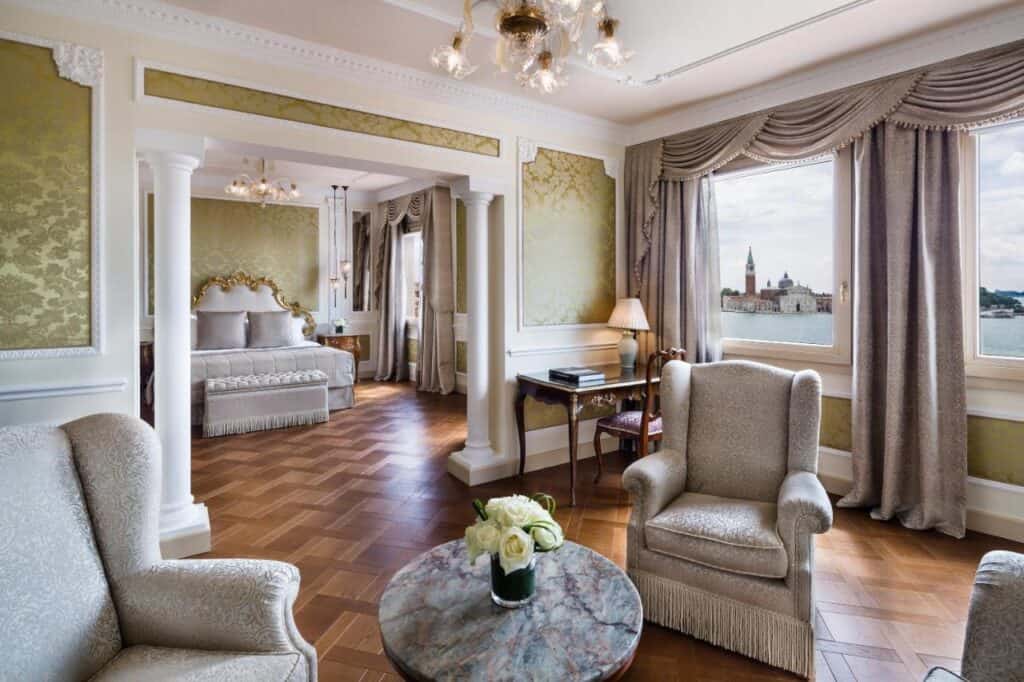 best hotels venice canal views baglioni hotel luna