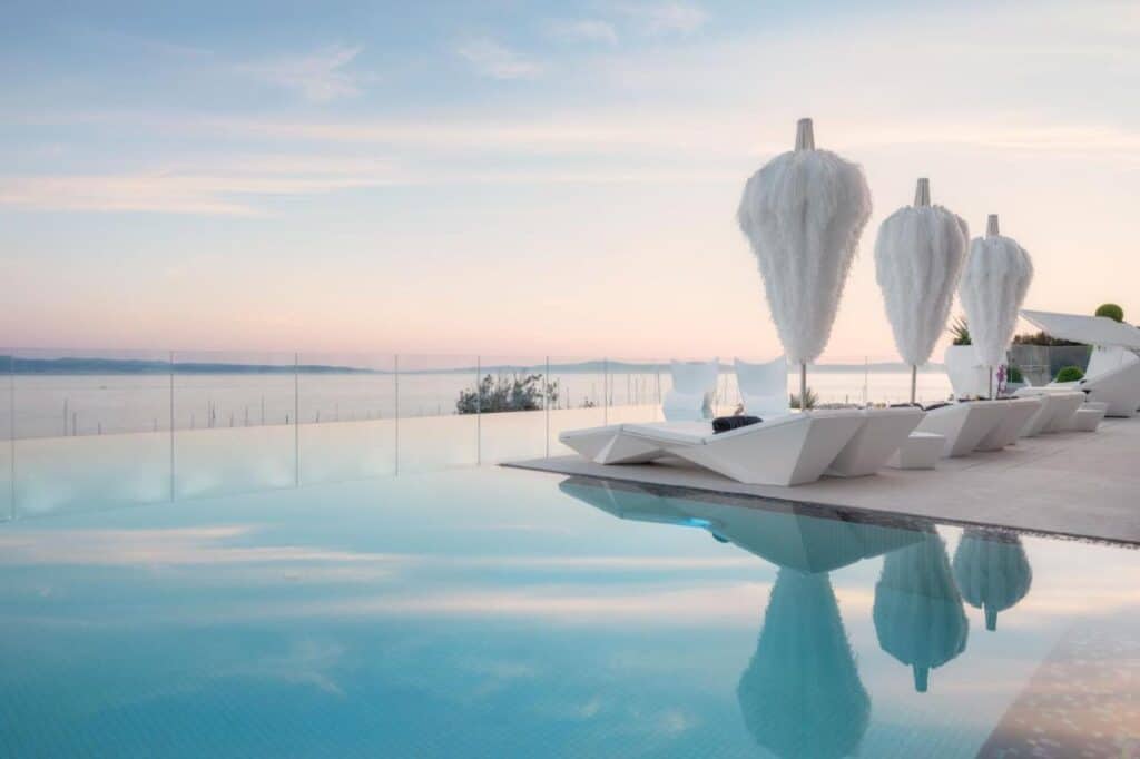 Posh Residence Luxury Suites