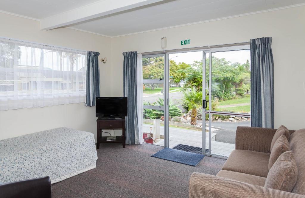 coromandel accommodation tairua shores motel 02