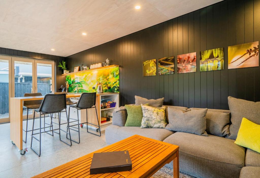 coromandel accommodation wairua lodge rainforest river retreat 03