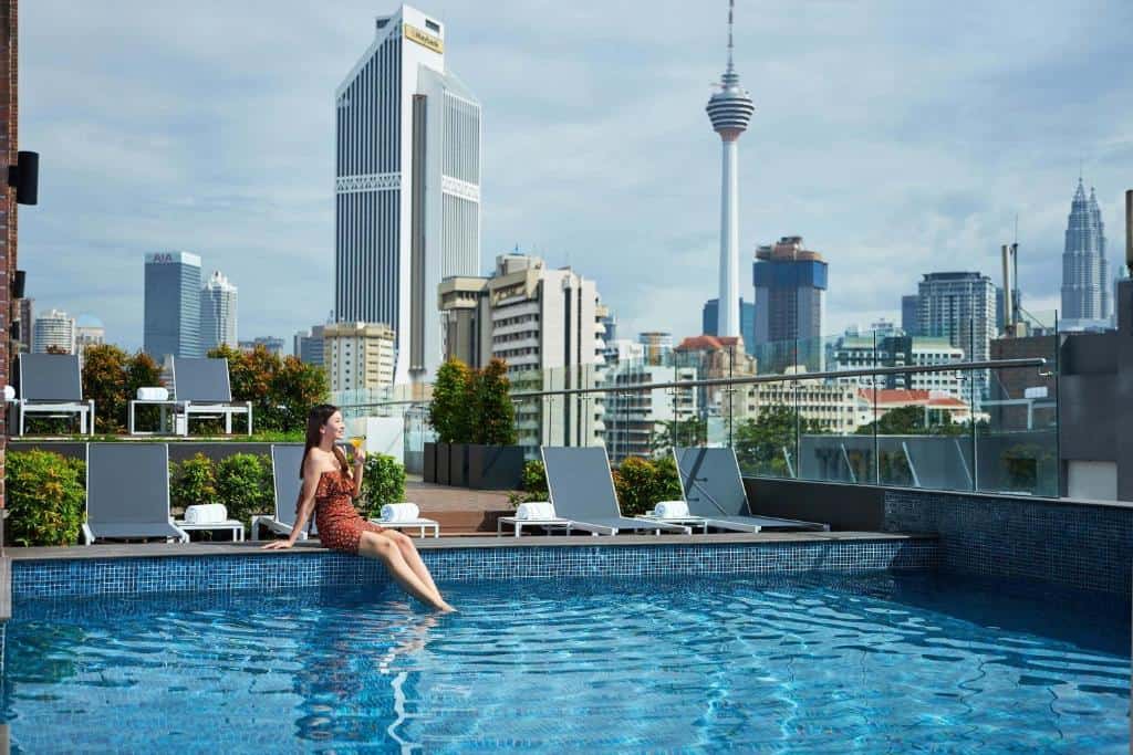Four Points KL