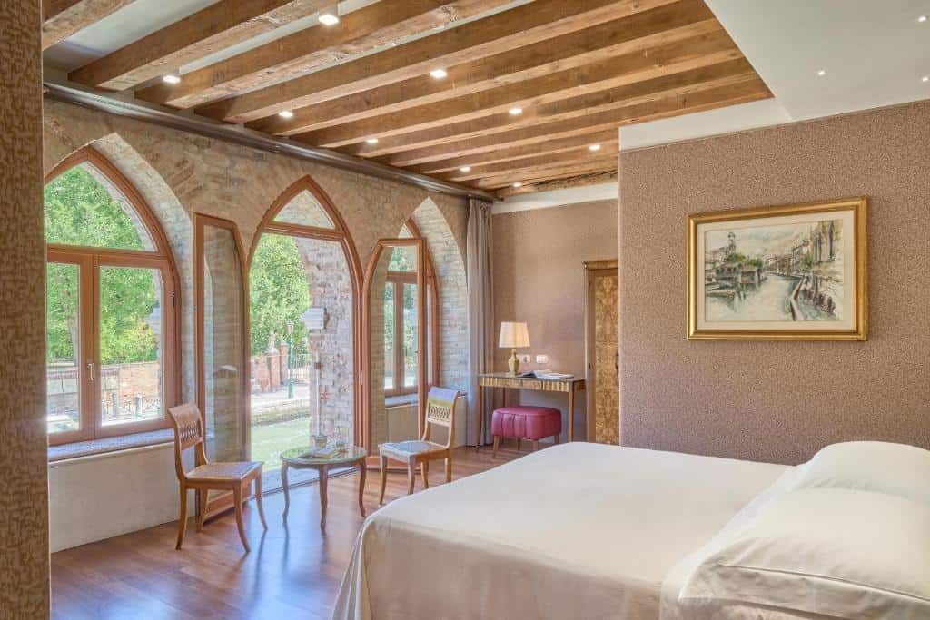 Hotel Santa Chiara