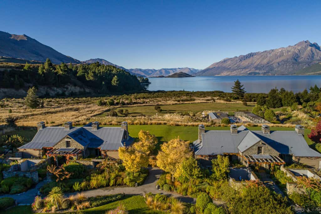 Blanket Bay luxury lodge near Glenorchy