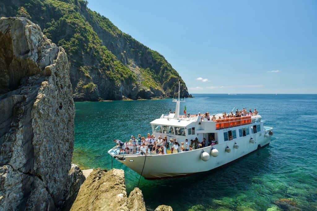 cinque terre boat ferry