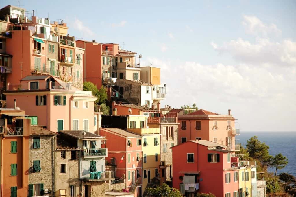 cinque terre corniglia houses