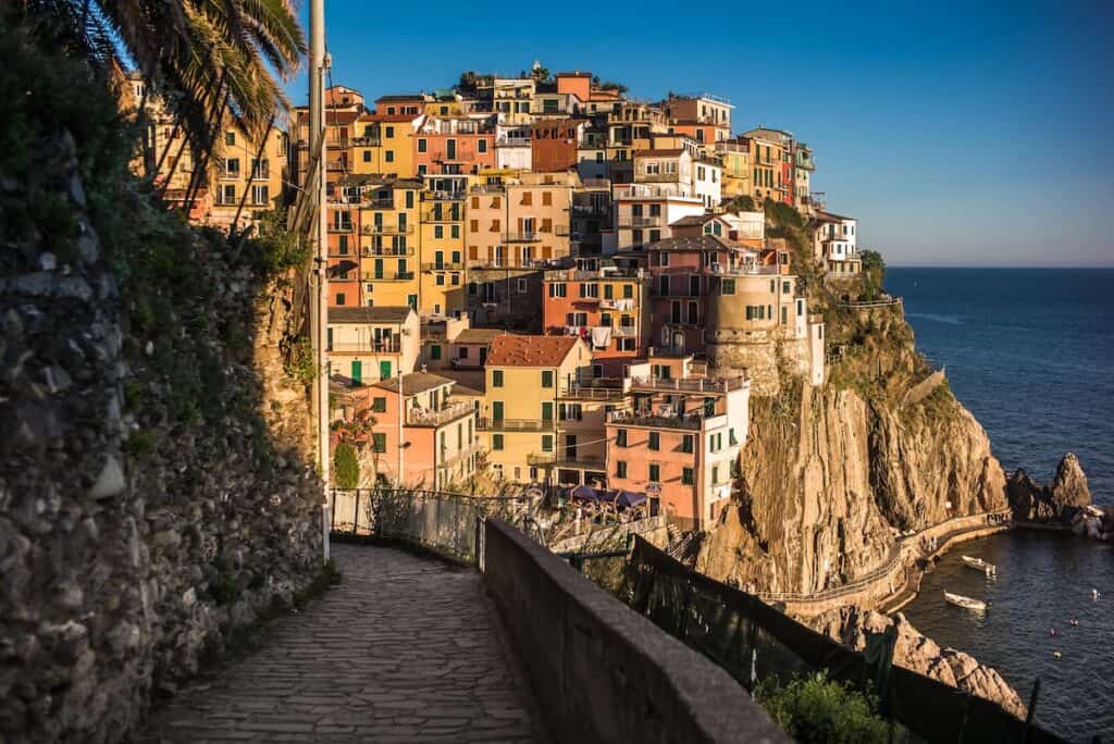 cinque terre manarola trail
