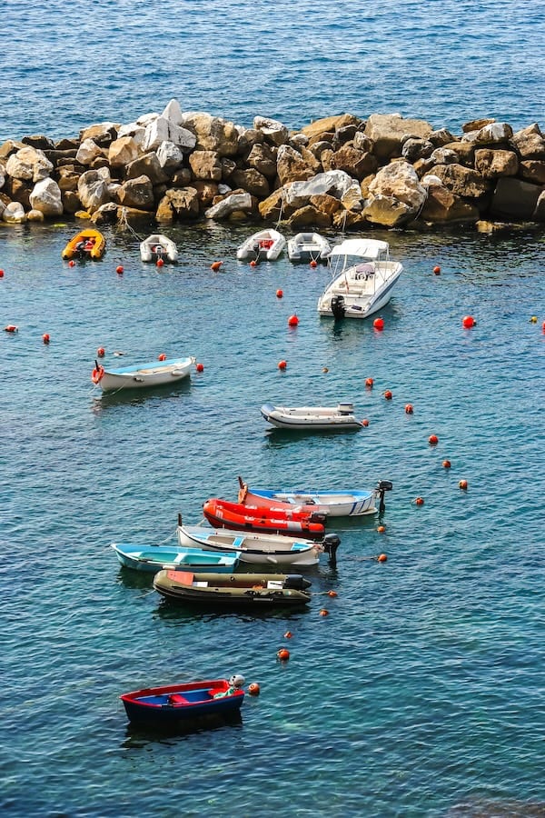 cinque terre riomaggiore boats
