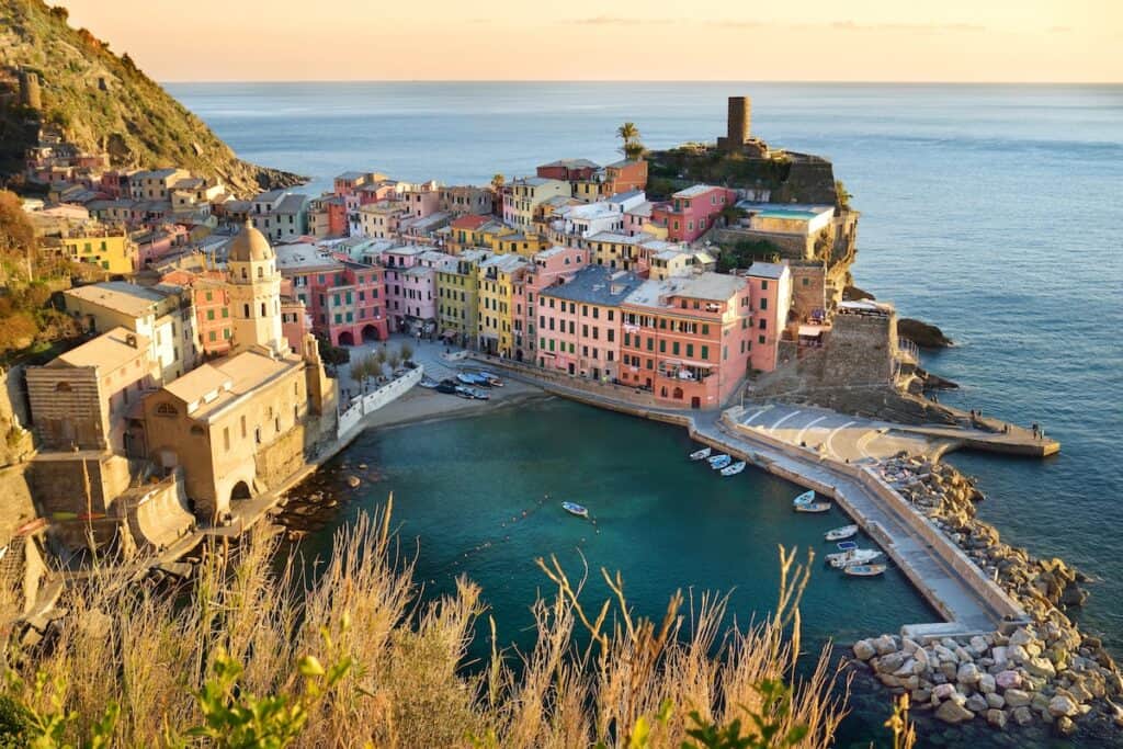 cinque terre vernazza