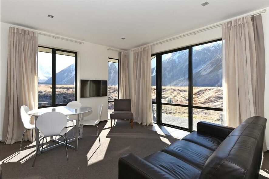 mount cook aoraki court motel 03 living area e1787414710434